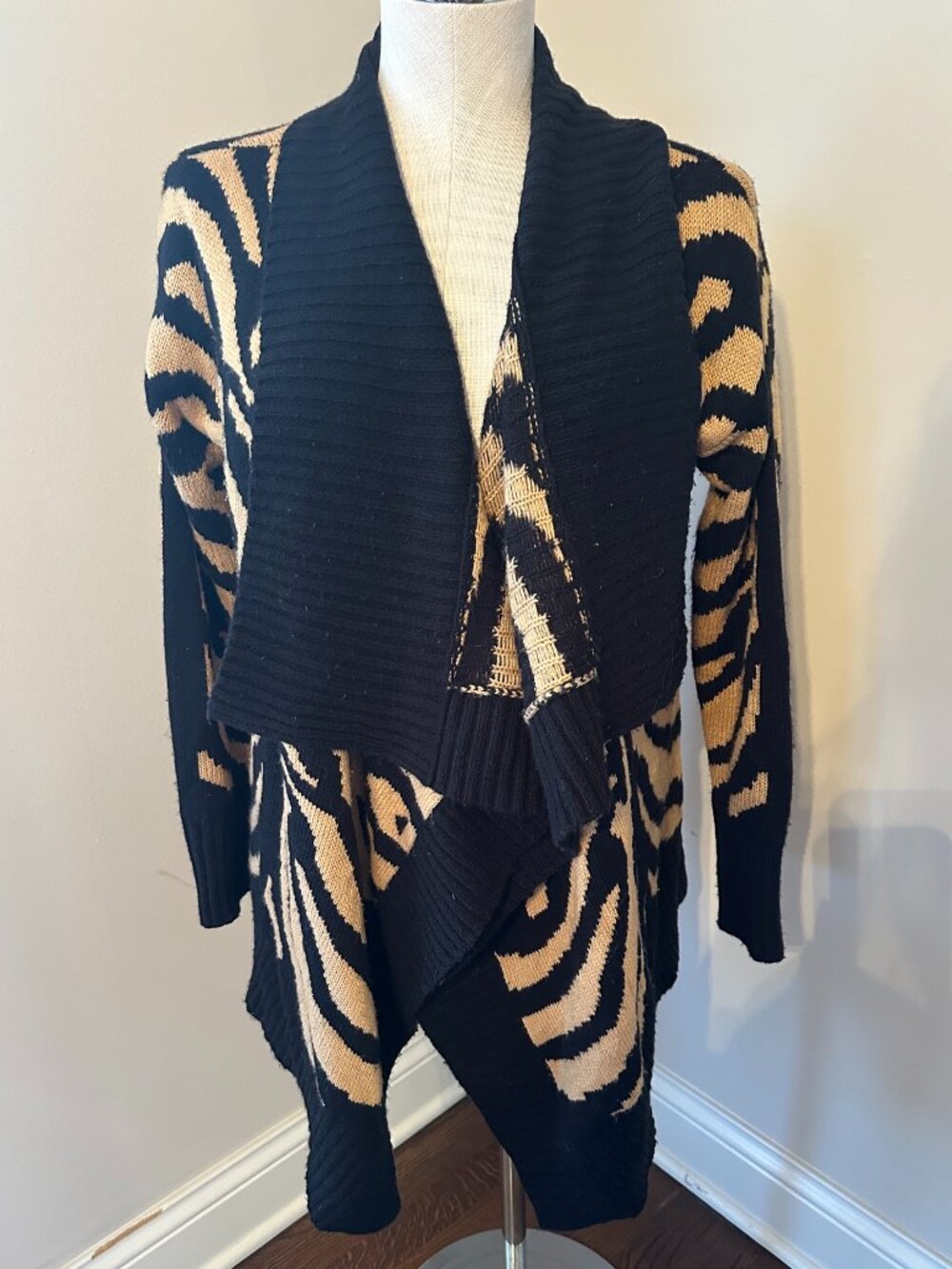 Neiman Marcus Women's Open Front Draped Shawl Collar Cardigan Zebra Print Size M